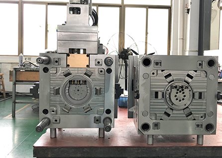 電子設備模具開發
